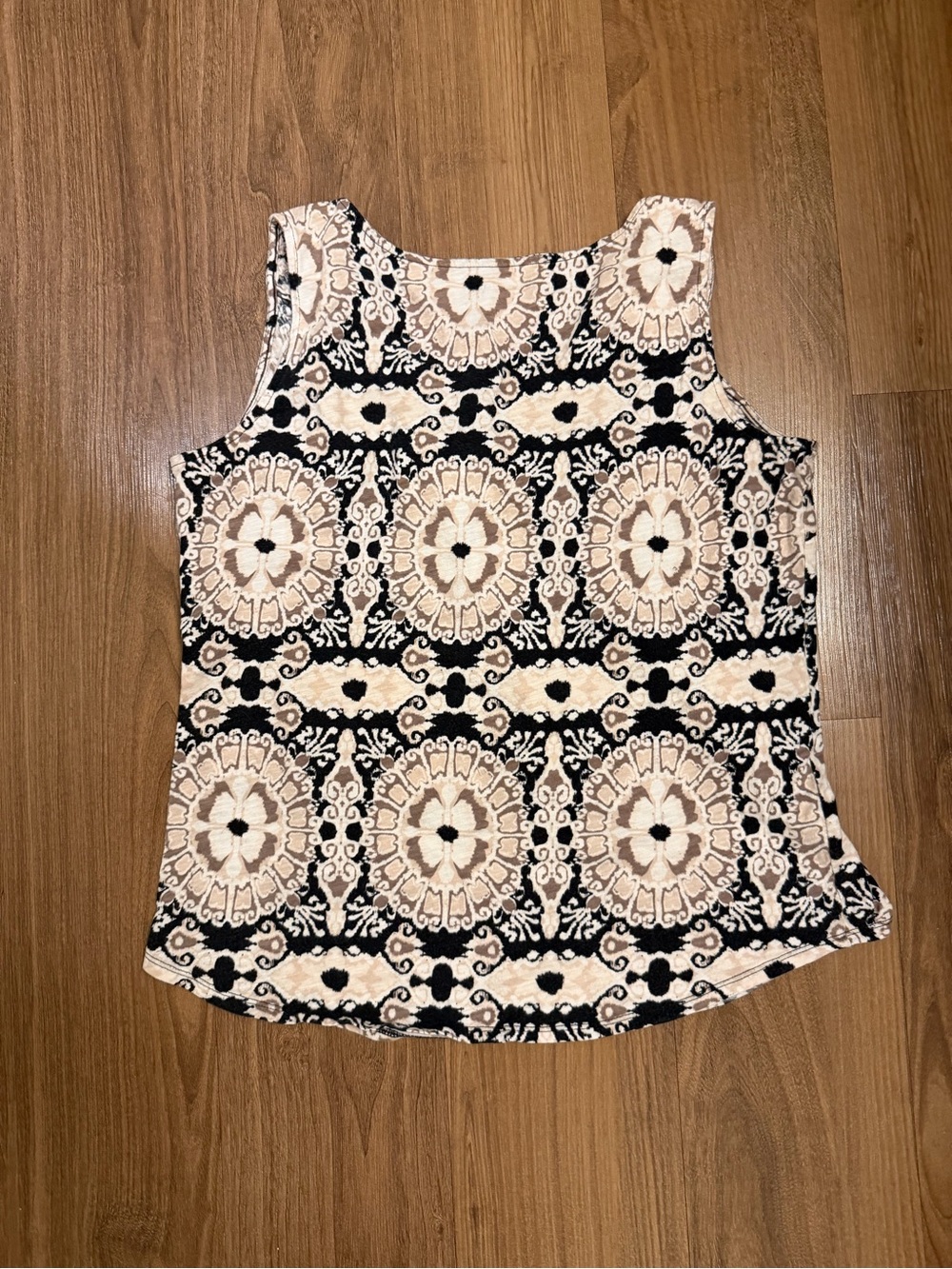St John’s Bay Sleeveless Patterned Ruffle Neck Tank Top - Picture 3 of 7